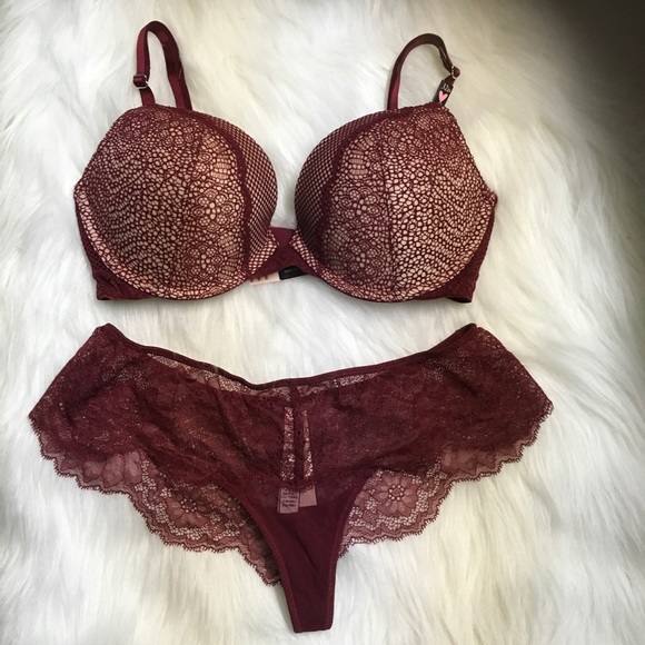 Victoria's Secret Other - NWT Victoria Secret very sexy push up bra set